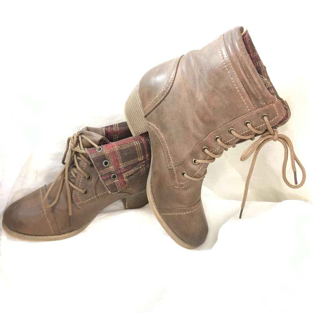 Cathy Jean Light Brown Lace-Up Boots with Plaid Lining -7- - Picture 16 of 16